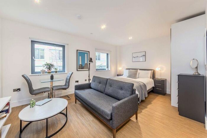 Studio To Rent In Red Lion, Wandsworth High Street, London SW18