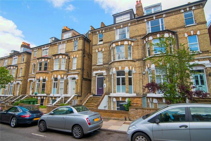 2 Bedroom Flat To Rent In Cardigan Road, Richmond, TW10