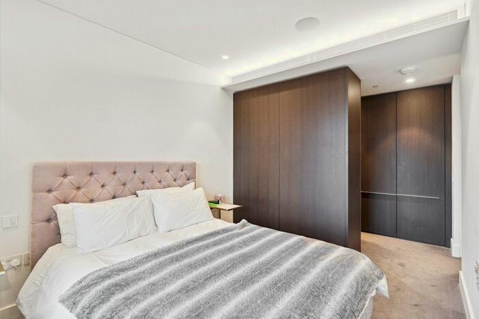 1 Bedroom Flat To Rent In Rathbone Place, London, W1T