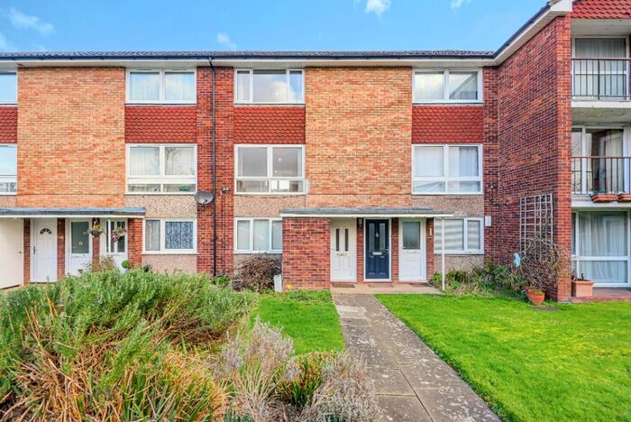 2 Bedroom Maisonette To Rent In Winstone, Stanway Road, Benhall, Cheltenham, GL51