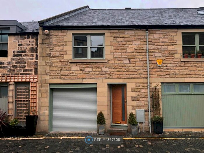 2 Bedroom Maisonette To Rent In Jamaica Street North Lane, Edinburgh, EH3