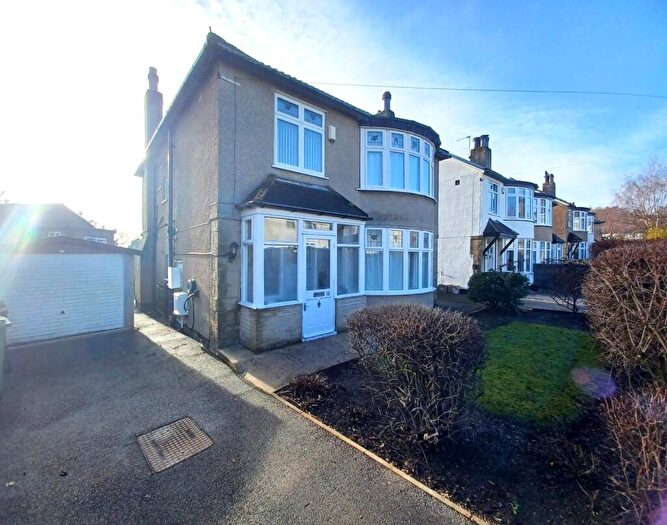 4 Bedroom Detached House To Rent In Oakwell Oval, Leeds, West Yorkshire, LS8