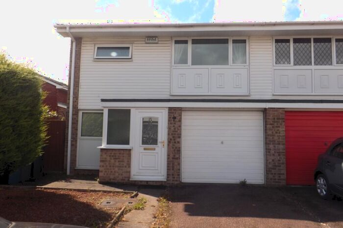 3 Bedroom Semi-Detached House To Rent In Dale Close, West Bridgford, Nottingham, NG2