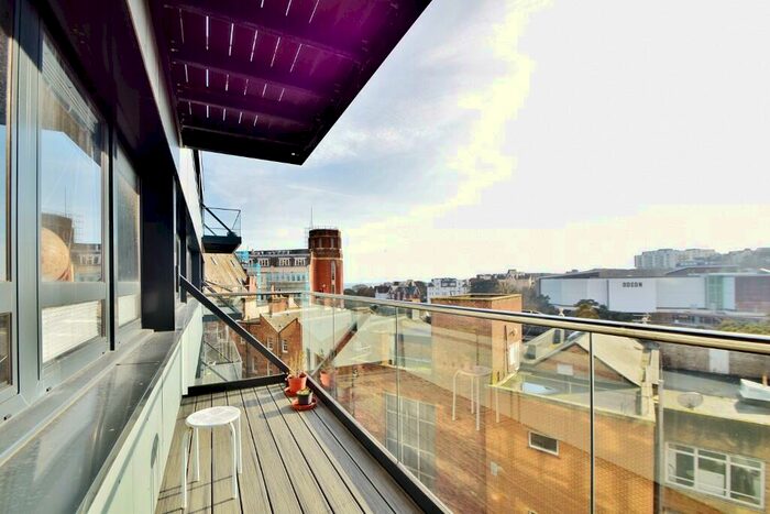 3 Bedroom Flat To Rent In Bournemouth, BH1