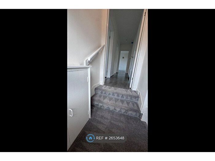 3 Bedroom Flat To Rent In Loch Road, Chapelhall, Airdrie, ML6