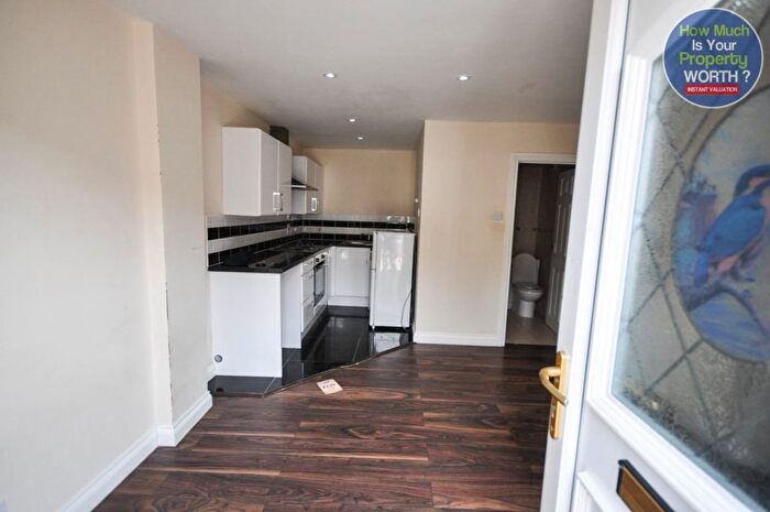 Studio To Rent In Iddesleigh Road, Bedford, MK40