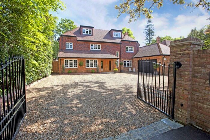 6 Bedroom Detached House To Rent In Howards Thicket Gerrards Cross, SL9