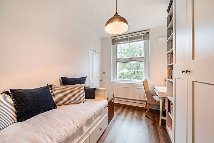 2 Bedroom Flat For Sale In Matilda House, St Katharine Docks, London, E1W