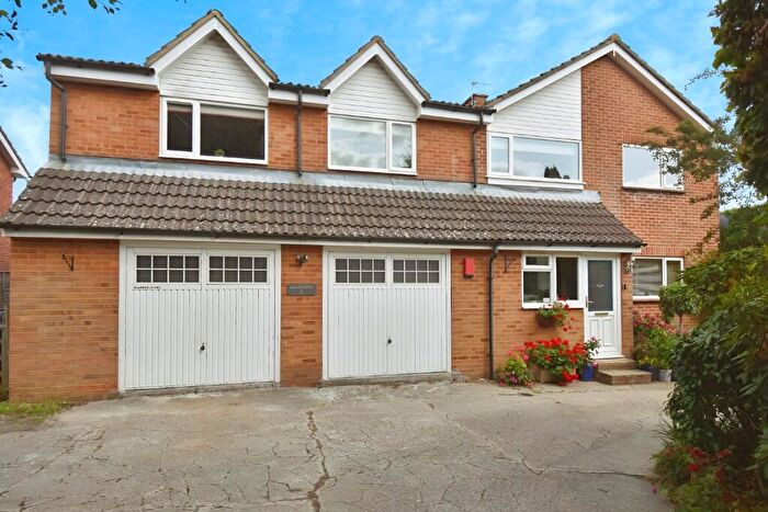 6 Bedroom Detached House For Sale In Raley Road, Locks Heath, SO31