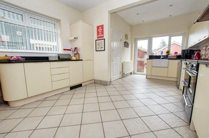 5 Bedroom Detached House For Sale In Bitterne Road West, Southampton, SO18
