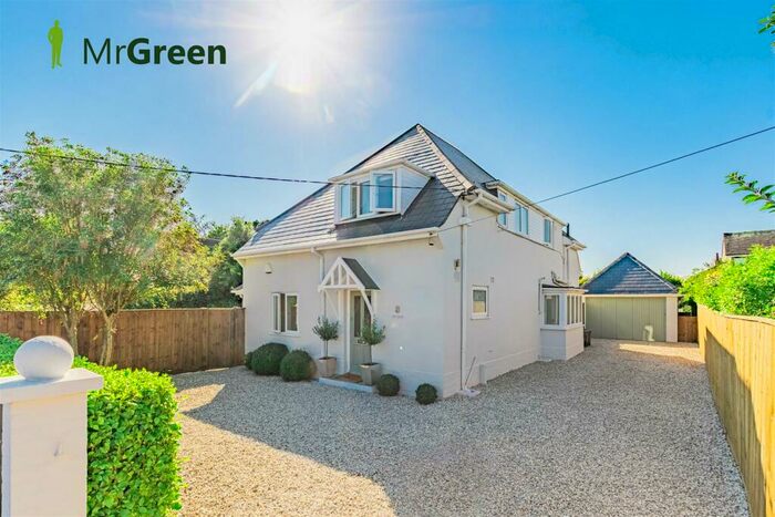 4 Bedroom Detached House To Rent In Christchurch Bay Road, Barton On Sea, Hampshire, BH25