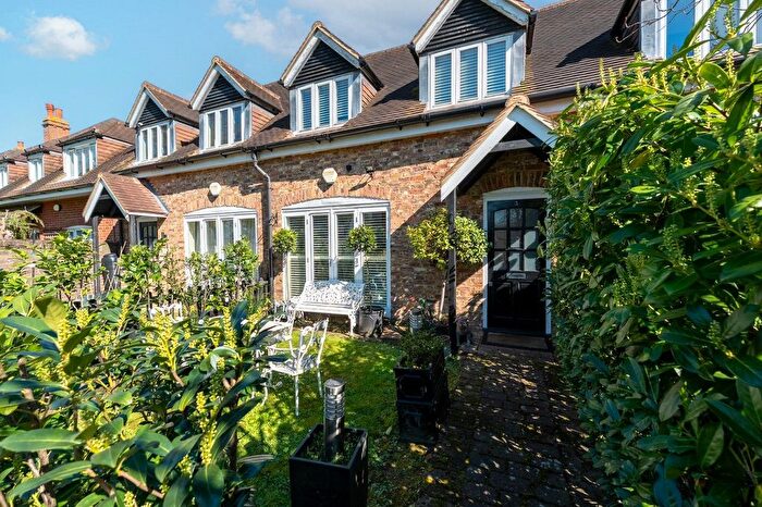 2 Bedroom Terraced House For Sale In Church Road, Wallington, Surrey, SM6