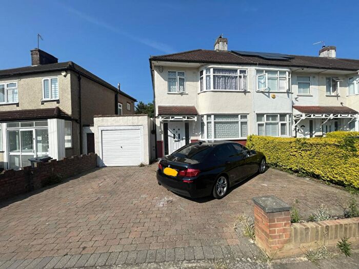 3 Bedroom Semi-Detached House To Rent In Ascot Close, Hainault, Ilford, Redbridge, IG6