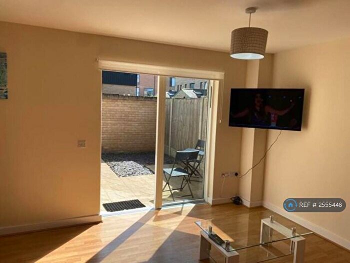 2 Bedroom Flat To Rent In Cambridge, Trumpington, Cambridge, CB2