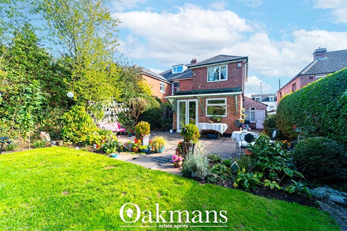 5 Bedroom Semi-Detached House For Sale In Woodland Road, Northfield, Birmingham, B31