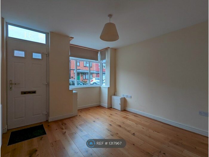 2 Bedroom End Of Terrace House To Rent In Victoria Road, Birmingham B30