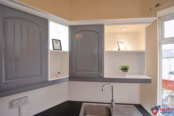 2 Bedroom Flat To Rent In Alexandra Road, Gateshead, NE8