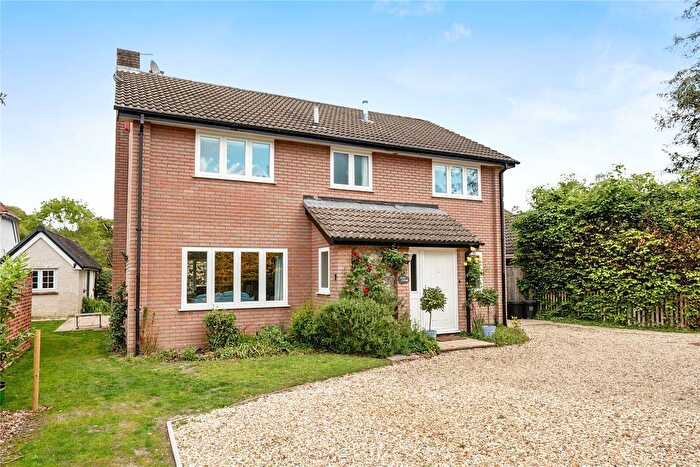 4 Bedroom Detached House For Sale In The Paddock, Brockenhurst, Hampshire, SO42