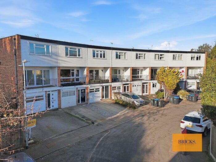 4 Bedroom Town House To Rent In The Drummonds, Buckhurst Hill, IG9