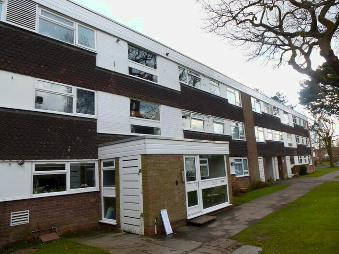 2 Bedroom Flat To Rent In Dingle Lane, Solihull, West Midlands, B91