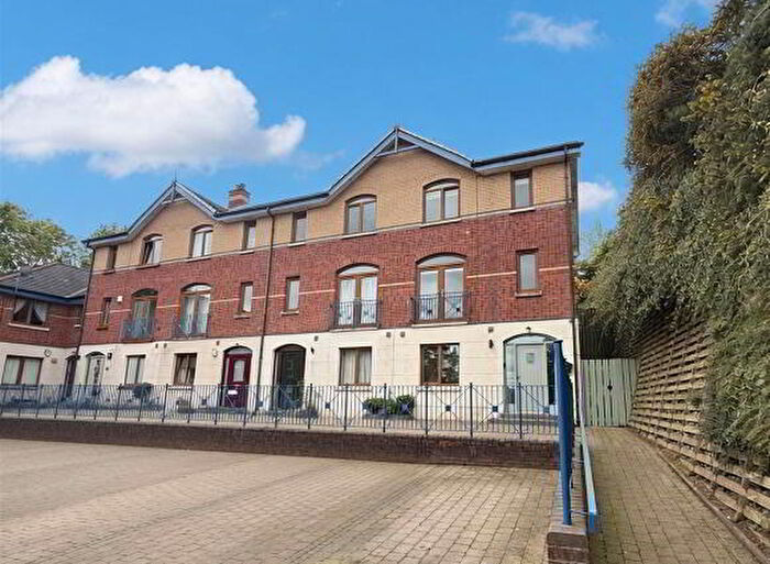 4 Bedroom TownHouse For Sale In Oakhill, Belfast, BT5