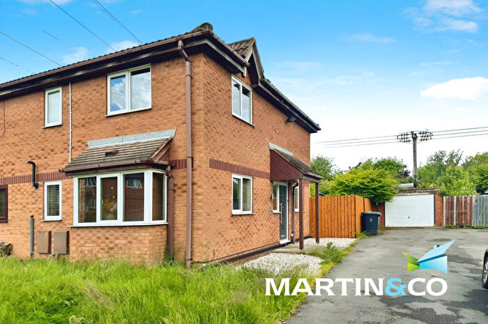 3 Bedroom End Of Terrace House To Rent In Ibbetson Road, Churwell, LS27