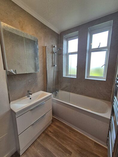 3 Bedroom Flat To Rent In Lee Terrace, London, SE3