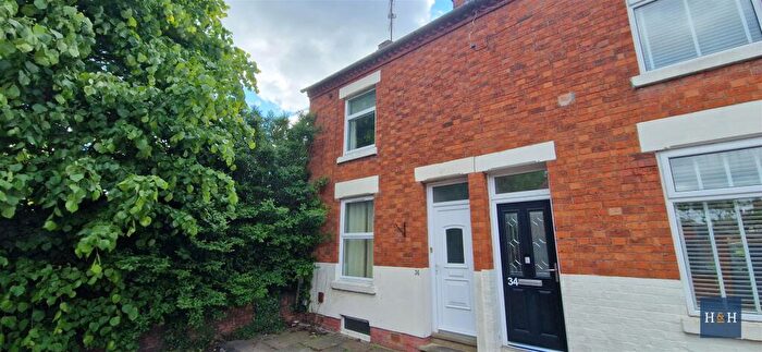 2 Bedroom House To Rent In South Terrace, Abington -, NN1