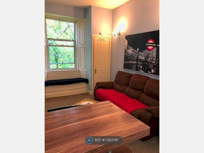 2 Bedroom Flat To Rent In Stewart Terrace, Edinburgh, EH11