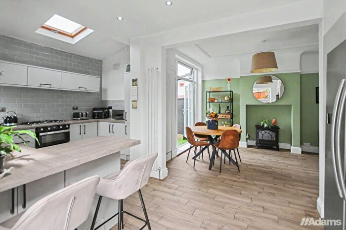 4 Bedroom Semi-Detached House For Sale In Melbreck Road, Allerton, L18