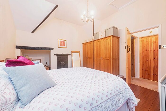 2 Bedroom Cottage For Sale In Church Lane, Thatcham, RG19