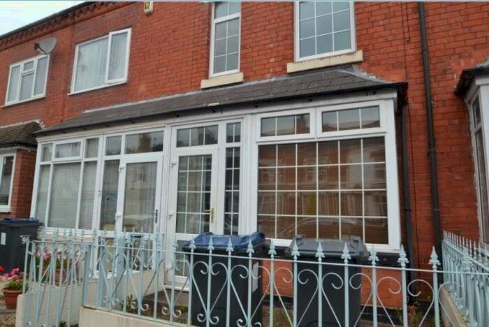 2 Bedroom Terraced House To Rent In Hampton Court Road, Birmingham, B17