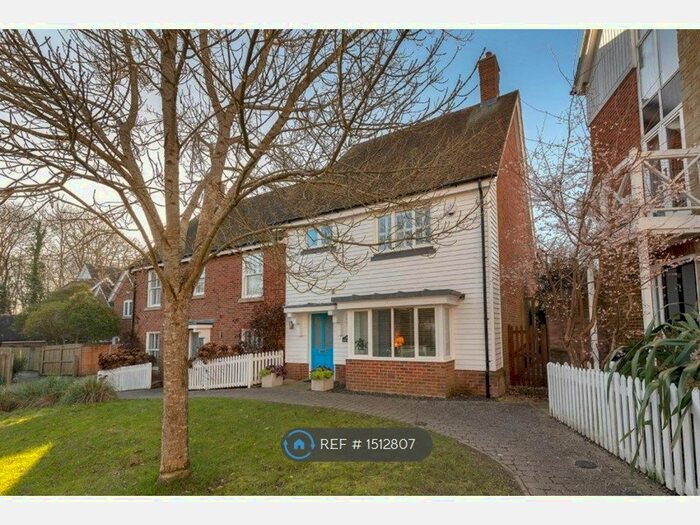 3 Bedroom Semi-Detached House To Rent In Shoesmith Lane, Kings Hill, West Malling, ME19