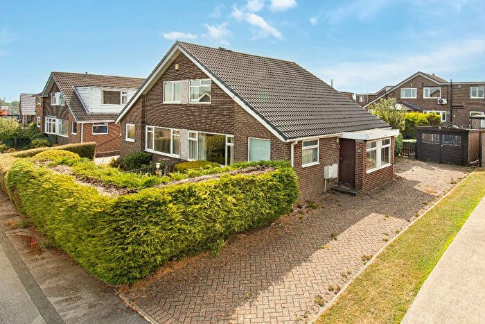 3 Bedroom Bungalow For Sale In Moorside Avenue, Drighlington, Bradford, BD11