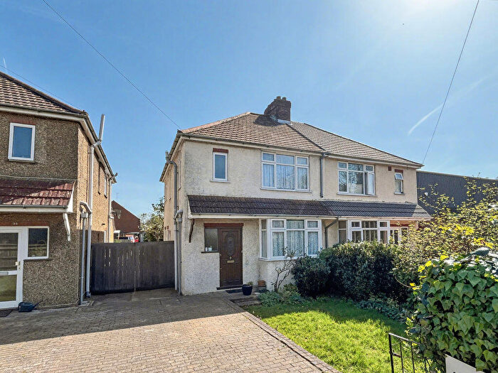 3 Bedroom Semi Detached House For Sale In Mill End Road, High Wycombe - No Onward Chain, HP12