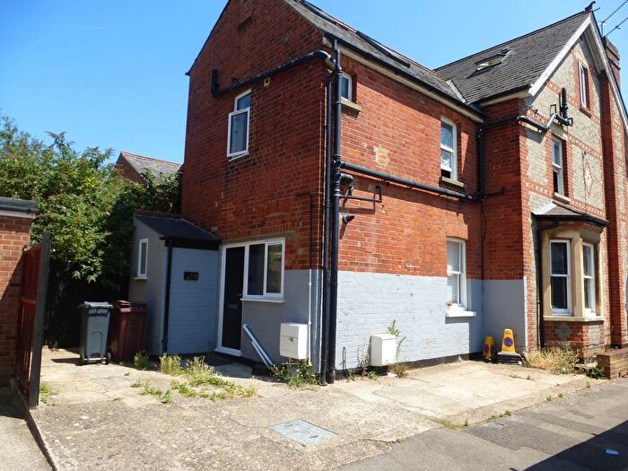 2 Bedroom Flat To Rent In Beresford Road, Reading, RG30
