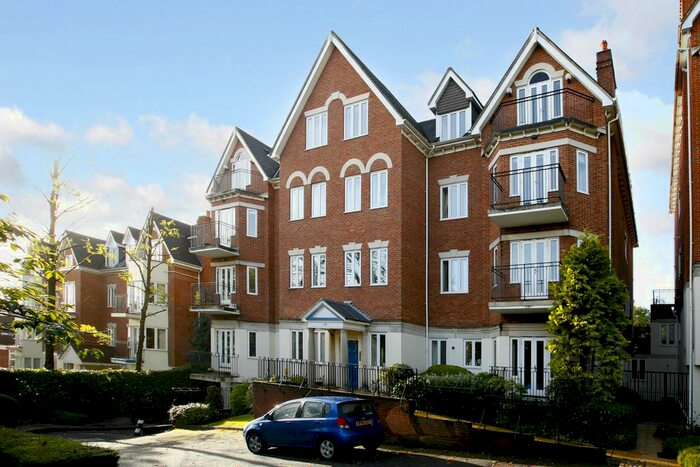 2 Bedroom Flat To Rent In Wimbledon Hill Road, SW19