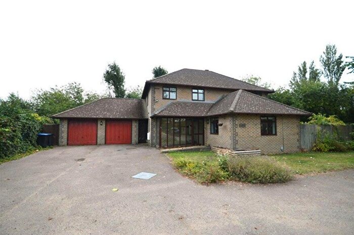 4 Bedroom House To Rent In Hollybush Lane, Welwyn Garden City, Welwyn Garden City, AL7