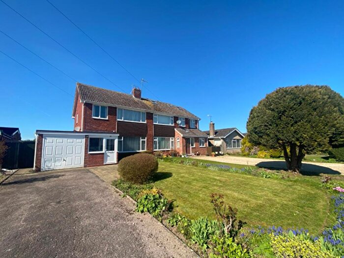 3 Bedroom Semi Detached House For Sale In Manor Farm Road, Tredington, Shipston-on-Stour, CV36