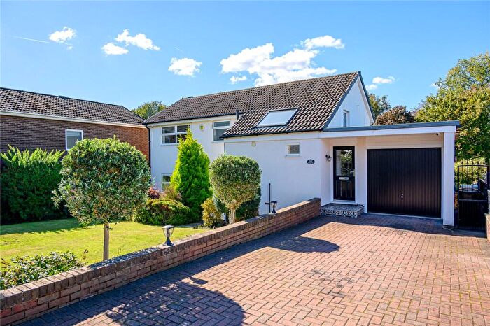 3 Bedroom Detached House For Sale In Temple Avenue, Leeds, LS15