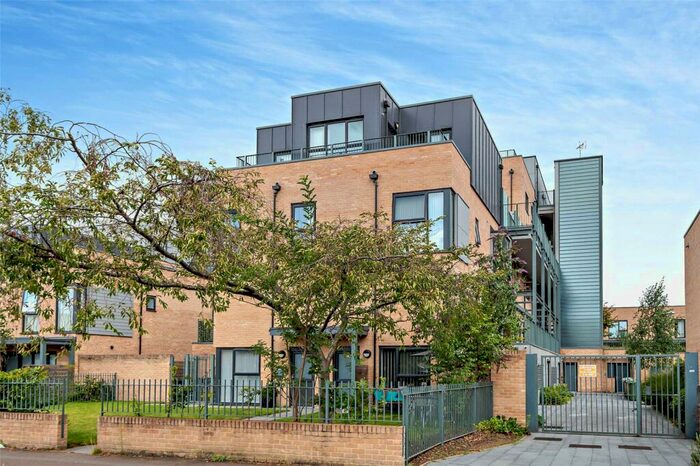 2 Bedroom Duplex To Rent In Flamsteed Close, Cambridge, Cambridgeshire, CB1