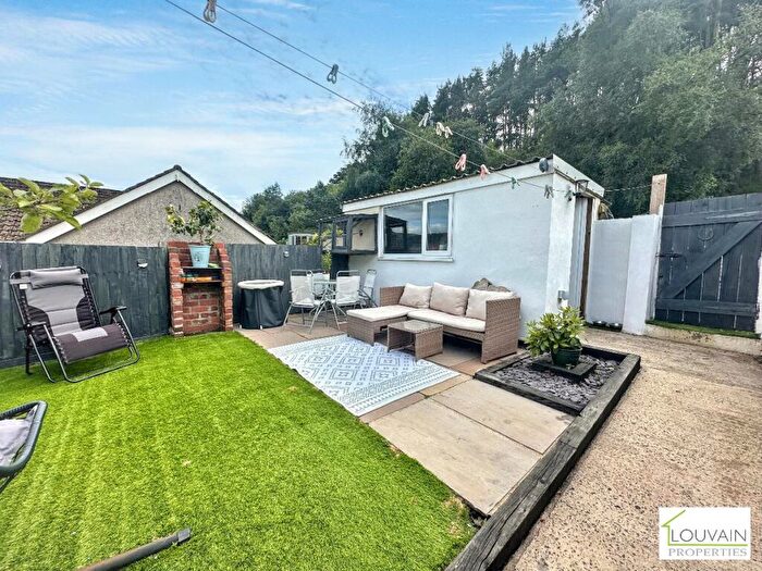 3 Bedroom Semi Detached House For Sale In Southend Terrace, Pontlottyn, Bargoed, CF81