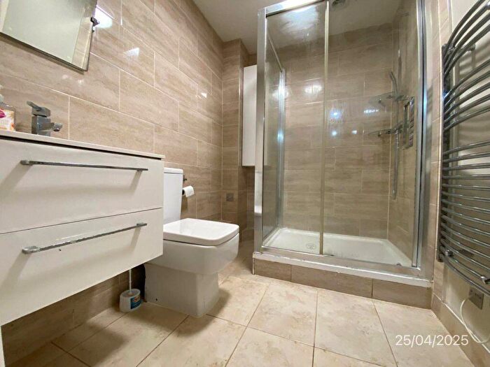 2 Bedroom Flat To Rent In Botham Drive, SL1