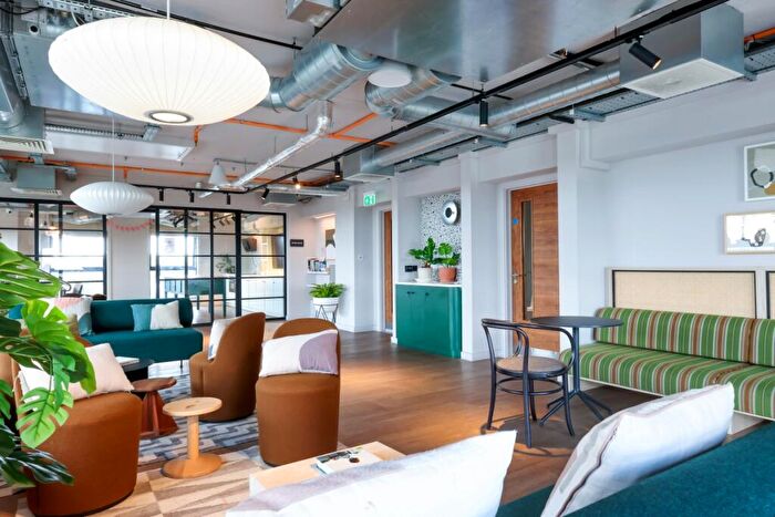 2 Bedroom Flat To Rent In Sutton Court Road, Sutton, SM1