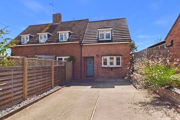 3 Bedroom End Of Terrace House For Sale In Orchard Place, Westbury, NN13