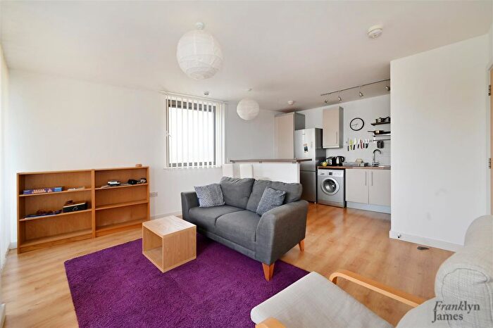1 Bedroom Flat To Rent In Kelday Heights, Spencer Way, London, E1