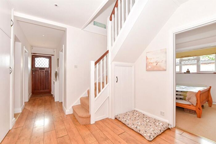 4 Bedroom Chalet For Sale In Hurston Lane, Storrington, West Sussex, RH20