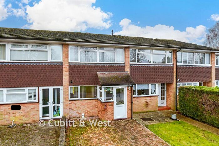 2 Bedroom Semi Detached House For Sale In Ryelands Close, Caterham, Surrey, CR3