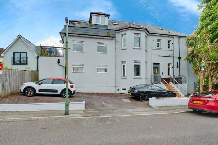 1 Bedroom Apartment For Sale In Hengist Road, Bournemouth, BH1