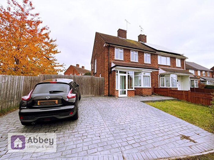 3 Bedroom Semi Detached House To Rent In Valley Drive, Leicester, LE3